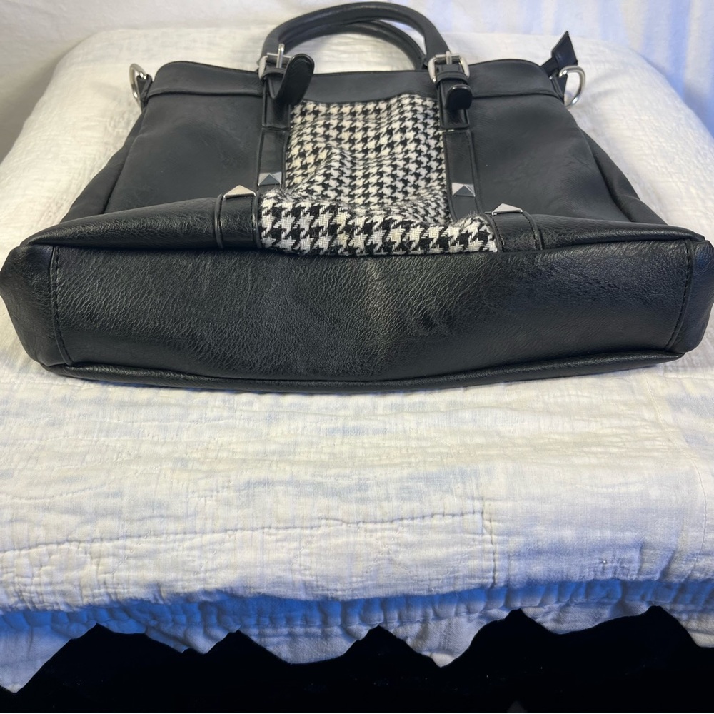 Chic Black and White Houndstooth Tote Bag - Picture 4 of 5